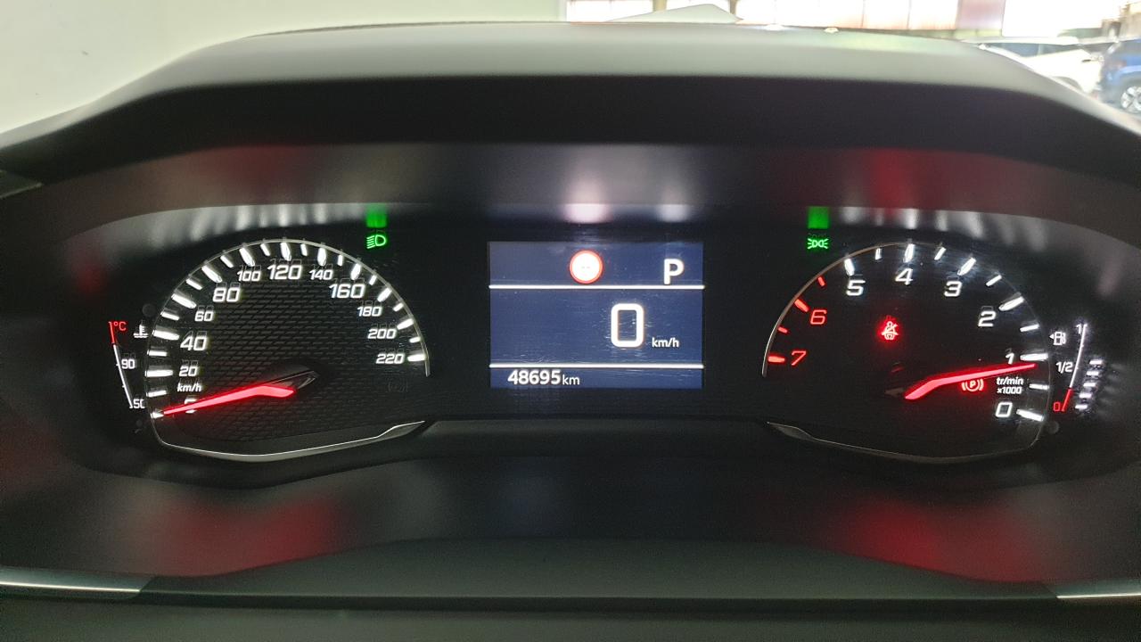 PEUGEOT 2008 NOUVEAU 1.2 PURETECH 130CV EAT8 ALLURE + CAMERA DE RECUL