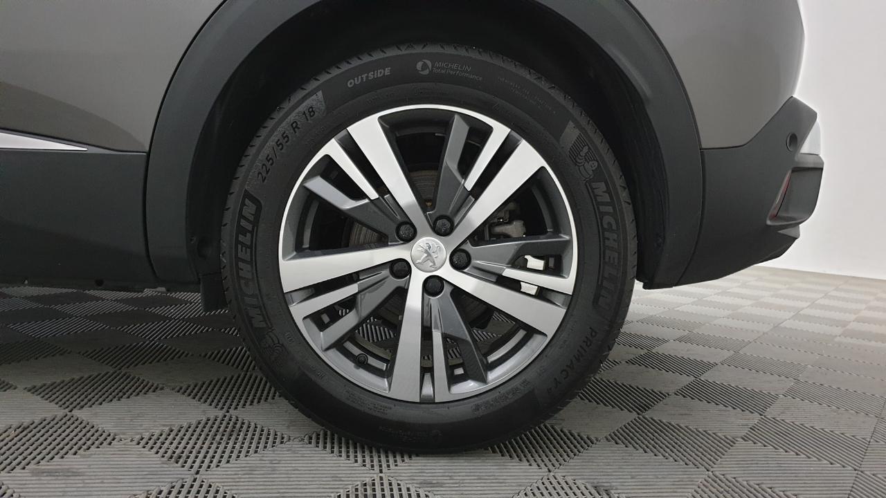 PEUGEOT 3008 NOUVEAU 1.2 PURETECH 130CV EAT8 ALLURE PACK + SIEGES CHAUFFANTS