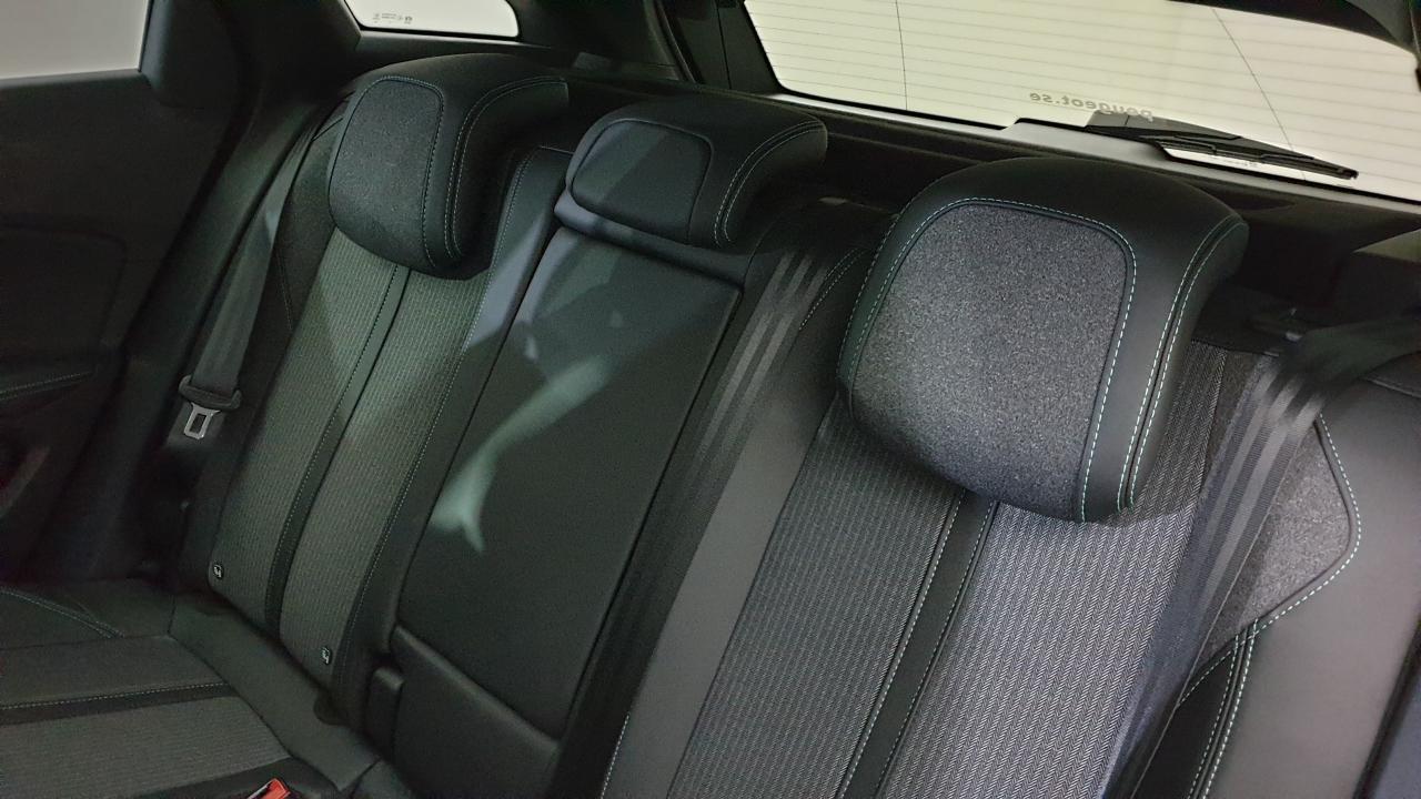 PEUGEOT 3008 NOUVEAU 1.2 PURETECH 130CV EAT8 ALLURE PACK + SIEGES CHAUFFANTS