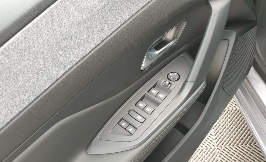 PEUGEOT 308 NOUVELLE 1.2 PURETECH 130CV EAT8 ALLURE PACK + SIEGES CHAUFFANTS + RECHARGE SMARTPHONE