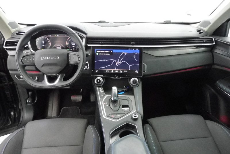 LYNK&CO 01