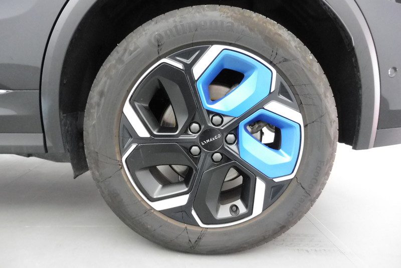 LYNK&CO 01