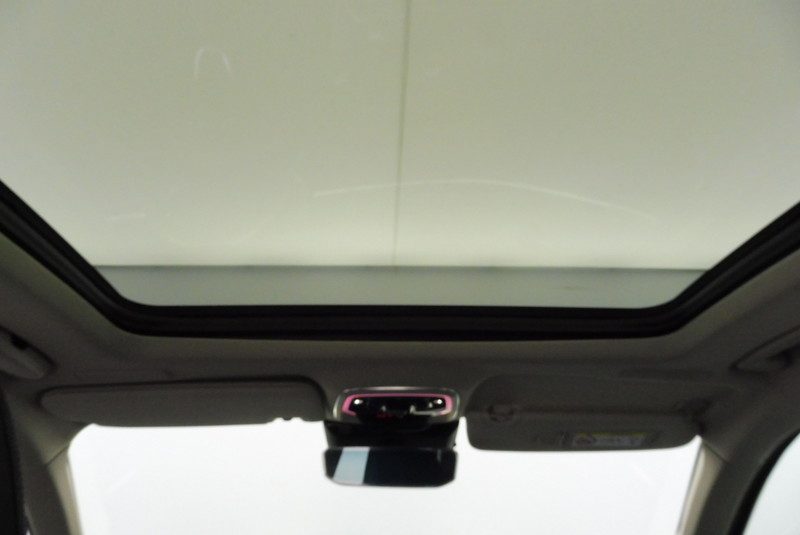 LYNK&CO 01