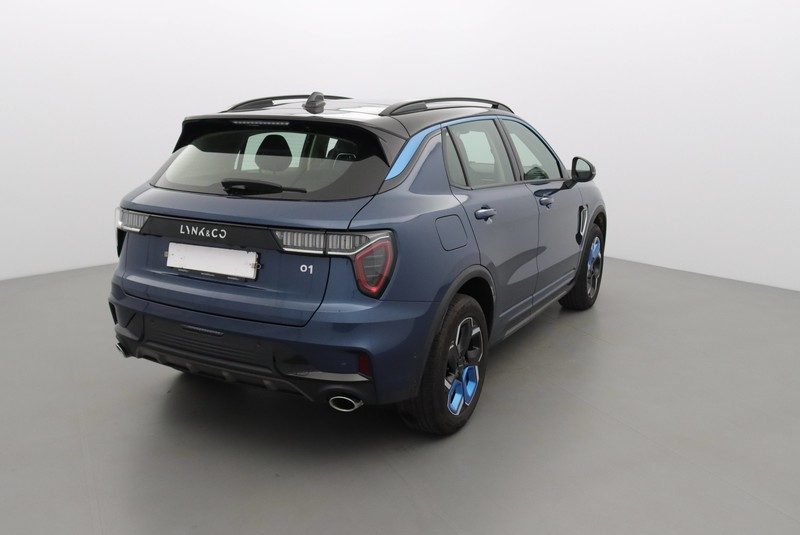 LYNK&CO 01